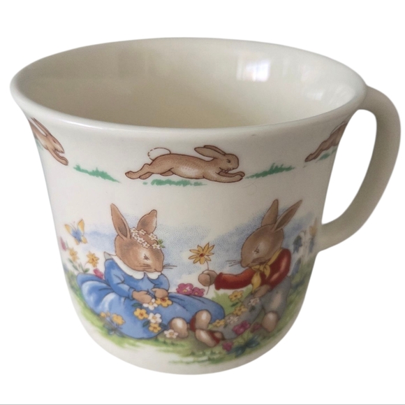 Royal Doulton - Bunnykins - Daisy Chain Mug - Picture 1 of 9